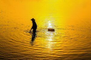 アイアンで飛距離が出ない原因と改善方法は？